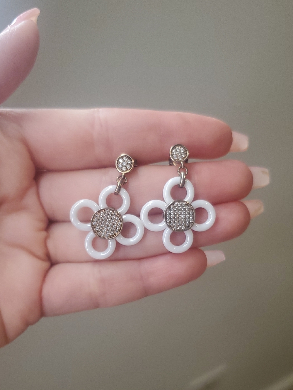 Dainty White Floral Crystal Drop Earrings White Ceramic